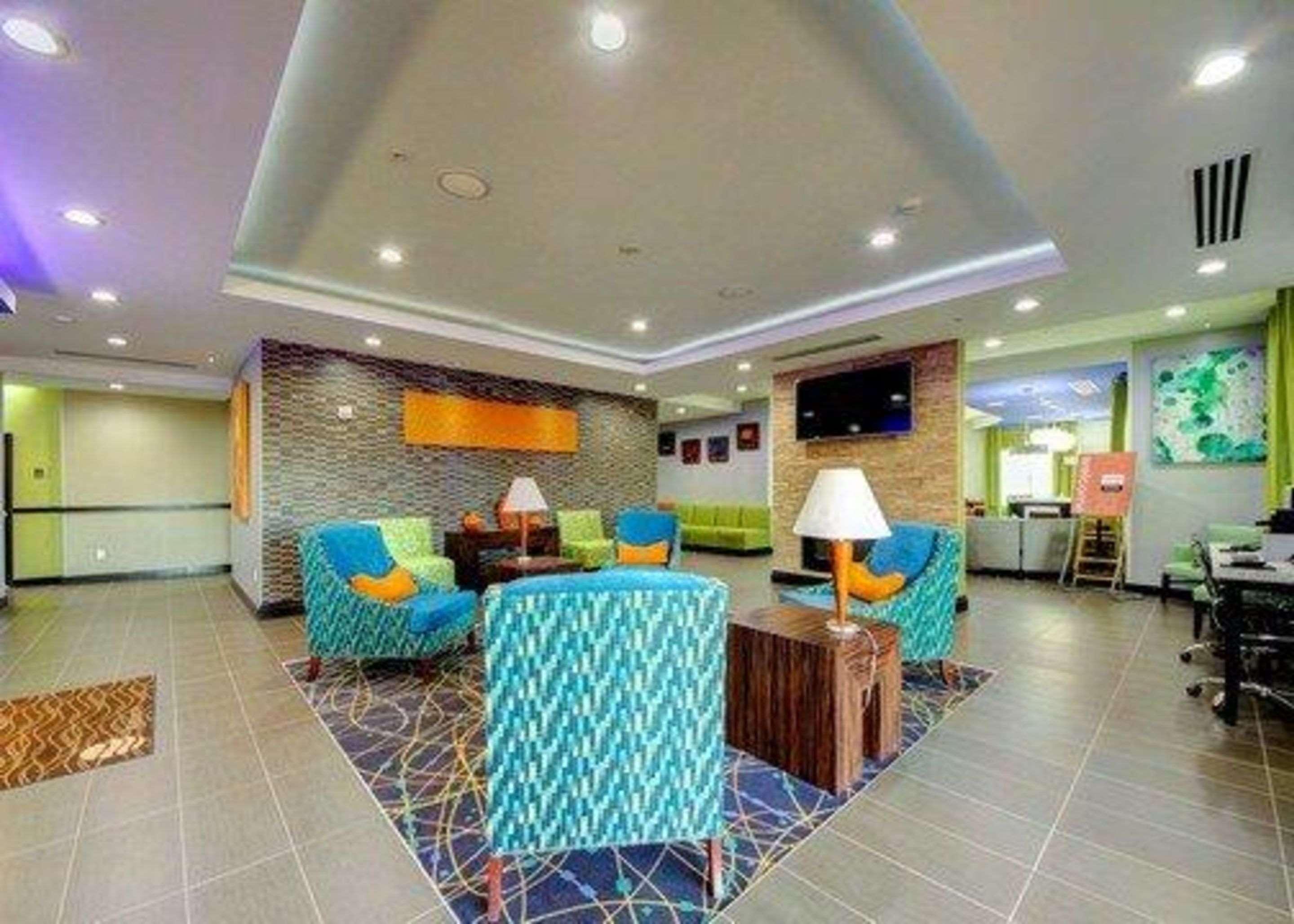Hotel Comfort & Tulsa I-44 West - Rt 66 Oakhurst