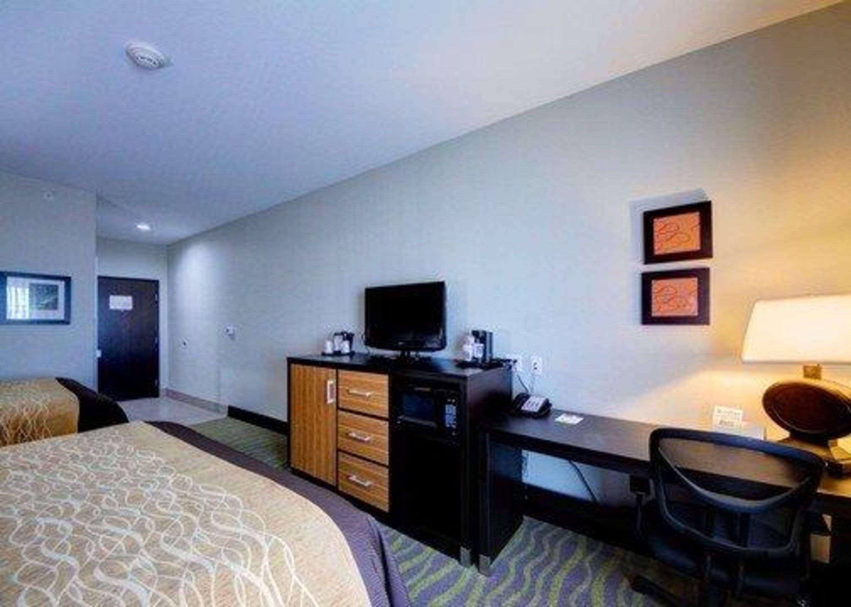 Comfort & Tulsa I-44 West - Rt 66 2*
